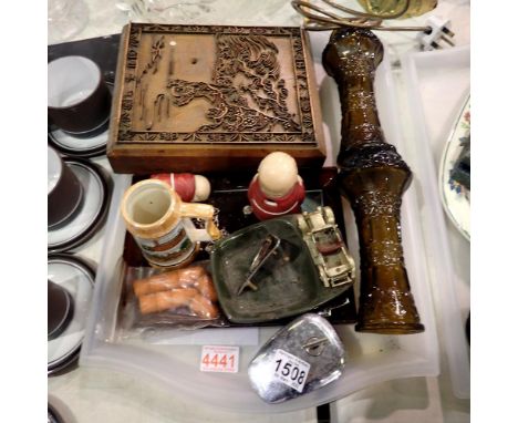 Mixed collectibles to include Goebel and a printing block. Not available for in-house P&amp;P 