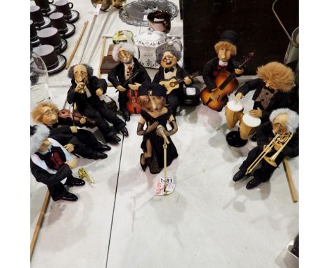 Nine ceramic figurines, Hobos Ragtime by Leonardo. Not available for in-house P&amp;P