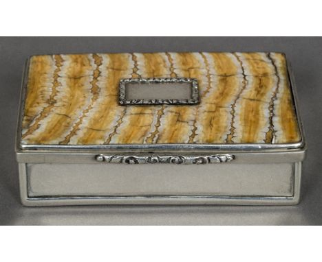 A William IV silver table snuff box, probably hallmarked Birmingham 1833, maker's mark of ESThe hinged lid set with a slice o