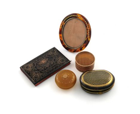 λA small collection of antique tortoiseshell items, comprising: a circular blonde tortoiseshell box of circular form, inlaid 