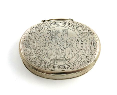 λAn 18th century silver portrait snuff  box, the mark partially obscured, probably Belgian, oval form, the hinged cover engra