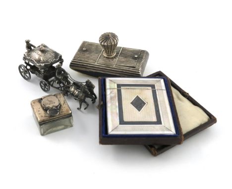 λA small mixed lot, comprising: a Victorian blotter, Birmingham 1890, rectangular fluted form, with two hinged compartments, 