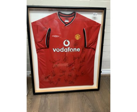 Framed Harry Maguire Signed Manchester United Shirt - 2020-21