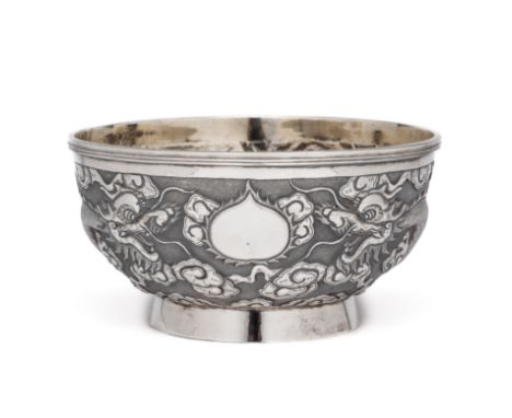 A CHINESE SILVER BOWL, MAKER'S MARK WA (UNDOCUMENTED), CANTON, SECOND HALF 19TH CENTURY circular, chased with two four-clawed