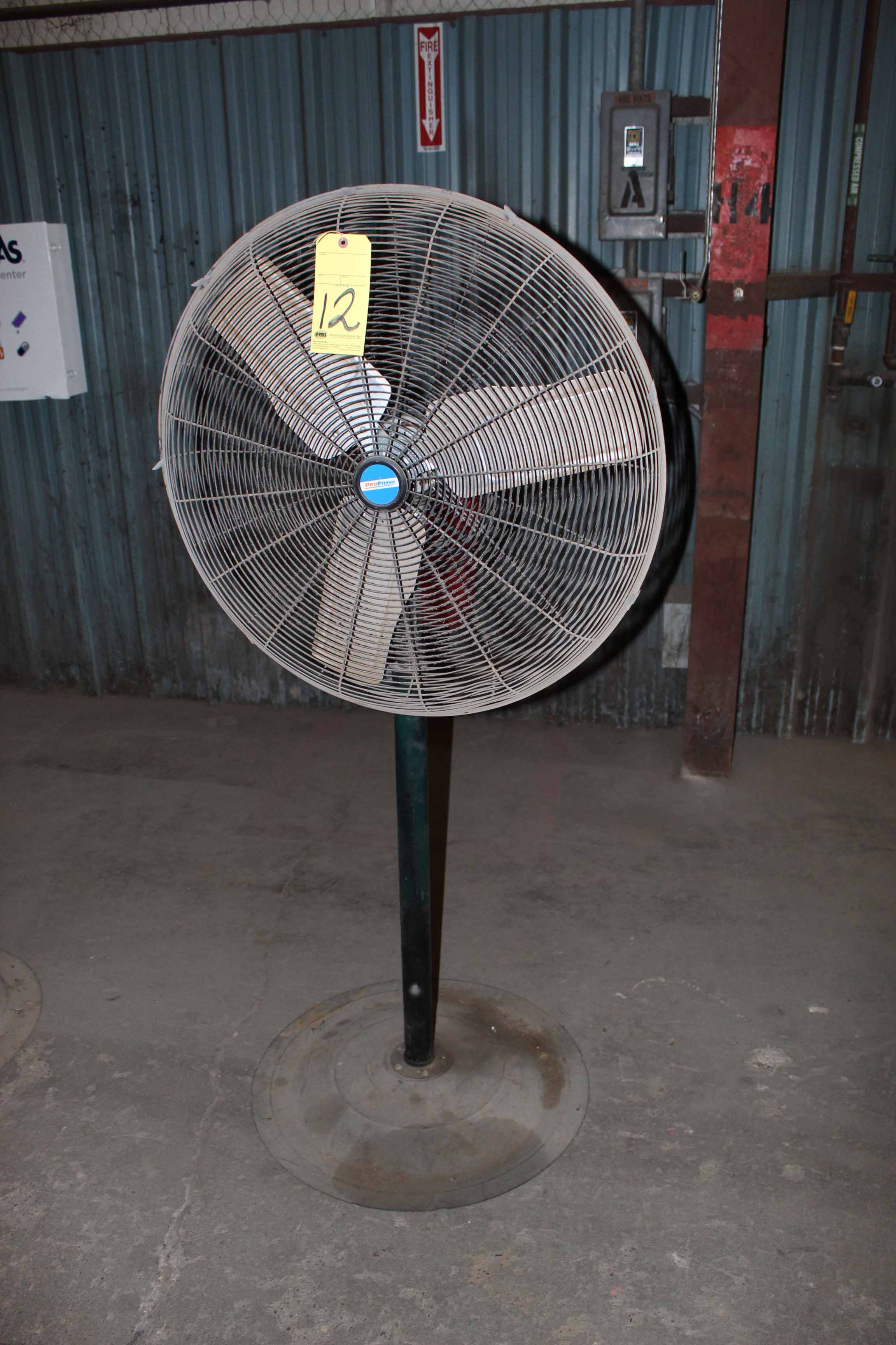 PEDESTAL SHOP FAN, PRO-FITTER 30