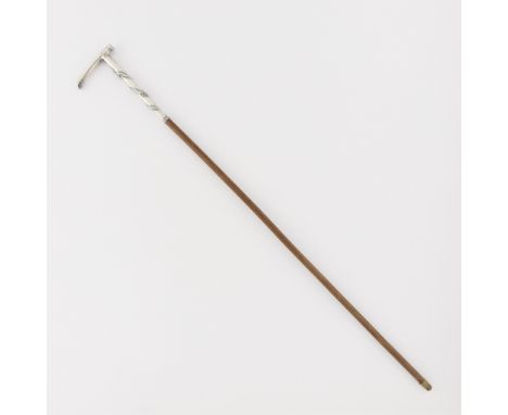 900 silver cane handle and wood cane. The silver handle with a large applique dragon wrapping around it. Marked LH 90 and Chi