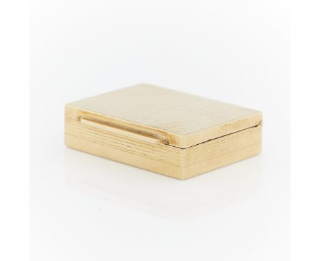 A small silver and yellow gold plated box with machined decoration and pull tab opening. The interior of the box lid marked w