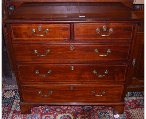 Good Quality Georgian Mahogany Chest of Drawers, with a cross banded top and satinwood inlay (2 short drawers over 3 long dra