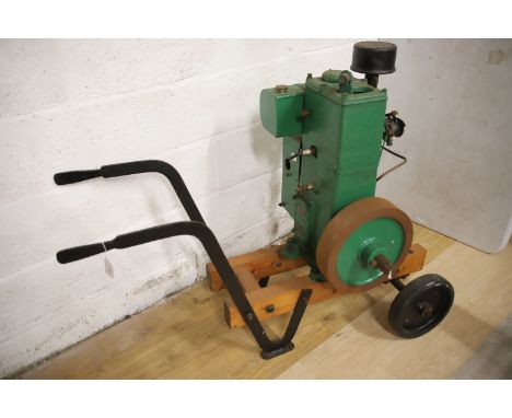 Lister 'D 602' Stationary Engine. Flywheel spins freely. Diesel fuel engine,  This item is not suitable for postage! Collecti