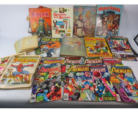 Twenty vintage Marvel comics mainly Avengers late 1970s, plus a selection of vintage books / annuals.