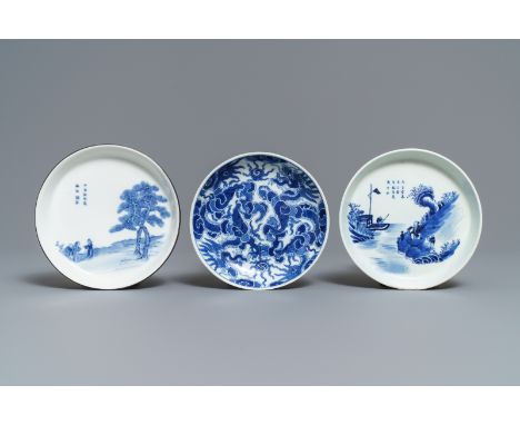 Full title: Three Chinese blue and white Vietnamese market 'Bleu de Hue' saucers, 19th C.------- Description: Dia.: 14,5 cm (
