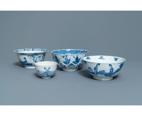 Full title: Four Chinese blue and white bowls, Chenghua and Xuande marks, Kangxi------- Description: Dia.: 16,5 - H.: 8 cm (t