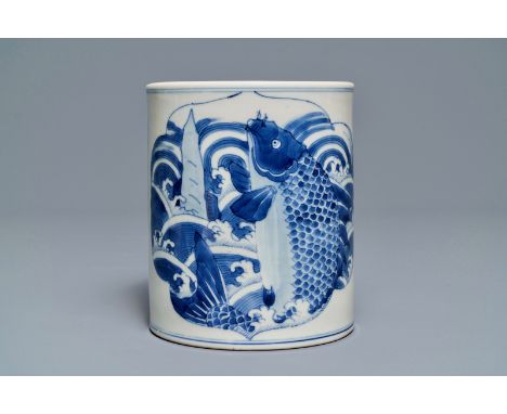 Full title: A Chinese blue and white 'carp' brush pot, bitong, Kangxi------- Description: H.: 14,5 cm H.: 18 cm (incl. stand)