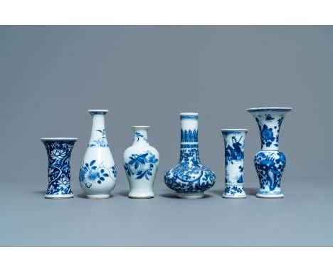 Full title: Six small Chinese blue and white vases, Kangxi------- Description: H.: 14,5 cm (the tallest vase)