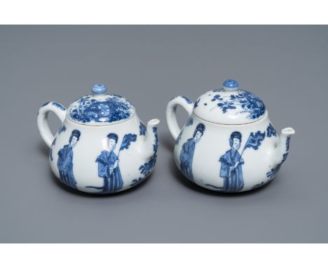 Full title: A pair of Chinese blue and white 'Long Eliza' teapots, 'Qing Yu Tang Zhi' mark, Kangxi------- Description: L.: 10