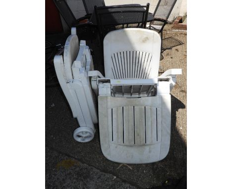 2x Folding Plastic Garden Loungers 