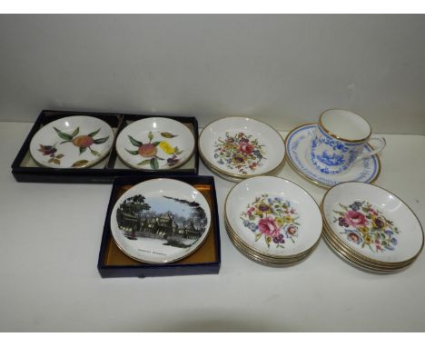 Quantity of Royal Worcester Pin Dishes 