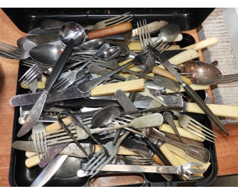 Quantity of Vintage Cutlery 