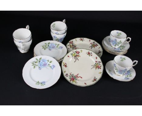 Paragon china tea service, printed in blue with roses; and five Leeds spray plates (23)