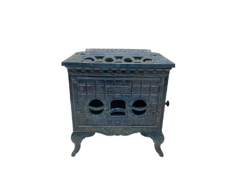 Poeles Nanquette - Art Deco 'Phebus' French enamel wood burning stove, indigo colour with pierced scrollwork decoration and a