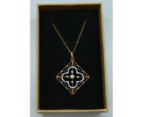 A 9ct gold, pearl and enamel pendant on a 9ct gold chain, 1.7g 