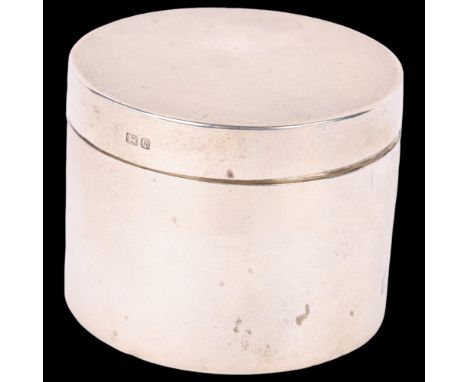 An Elizabeth II cylindrical silver box and cover, maker OJP, London 1996, diameter 4cm, height 3.5cm, 2ozBase has a few extre