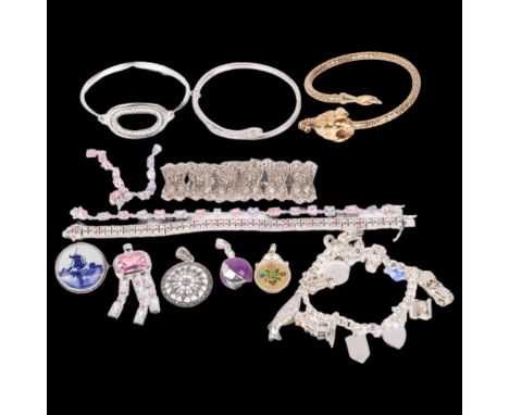 Various jewellery, including silver filigree panel bracelet, elephant bangle, cubic zirconia pendant, etcLot sold as seen unl