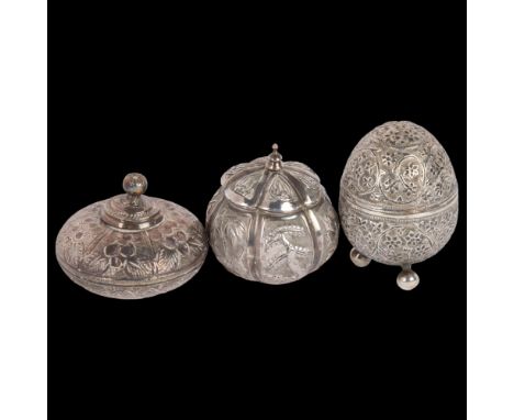 3 Indian silver cruets, including egg box, 5.5cm, 3.6oz total (3)Lot sold as seen unless specific item(s) requested 
