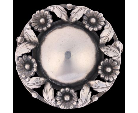 NIELS ERIK FROM - an Art Nouveau style Danish sterling silver floral wreath brooch, 33.3mm, 9.8gNo damage or repair, only lig