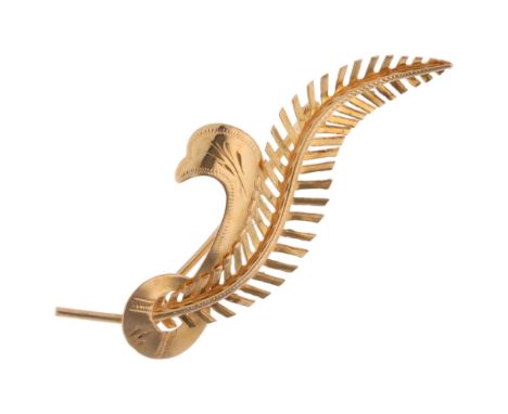 An 18ct gold fern brooch, 45mm, 2.4gNo damage or repair, only light surface wear, brooch fitting working, stamped 750 