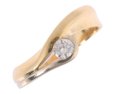 A 14ct two-colour gold 0.25ct single stone diamond crossover ring, set with modern round brilliant-cut diamond, colour approx