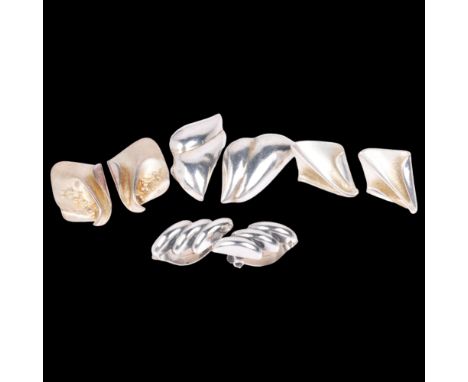 4 pairs of Danish silver earrings, makers include Jens Johs Aagaard, and Hugo Grun, largest 24.1mm, 20.6g total (4 pairs)No d