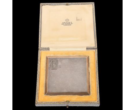 ASPREY - an Art Deco George V silver and 9ct gold square powder compact, Asprey & Co Ltd, London 1934, allover engine turned 