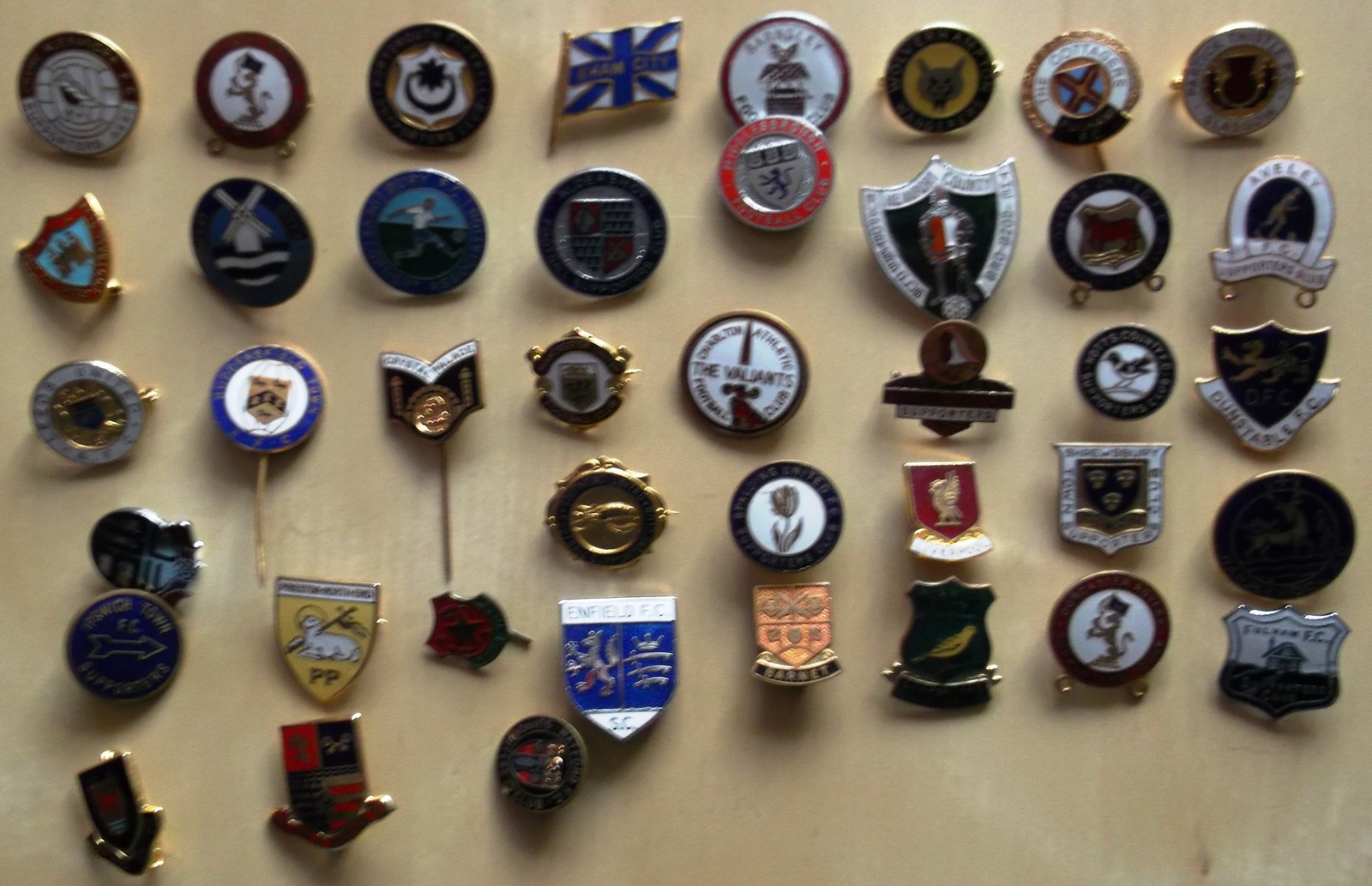 NICE COLLECTION OF OLD FOOTBALL BADGES Collection of 41 Football Badges several of which are Supp