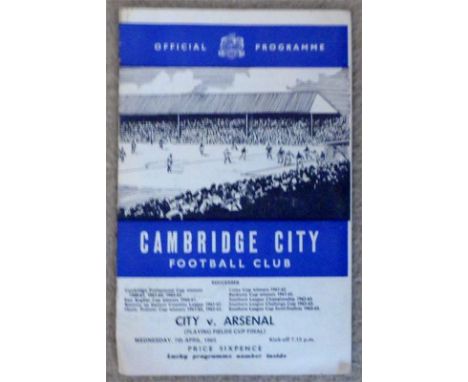 CAMBRIDGE CITY V ARSENAL 64/65 1964-65 Cambridge City v Arsenal in the Playing Fields Cup Final Good