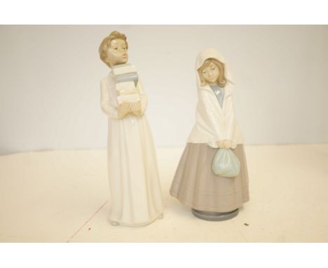 2 Nao figures Tallest 28 cm 