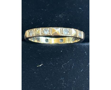 9ct Gold band ring set with cz stones Size K 1.6g 
