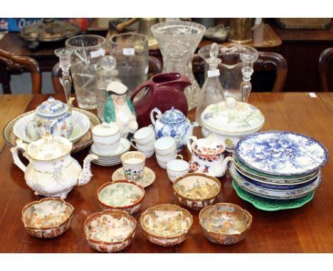 A QUANTITY OF CERAMICS AND GLASSWARE to include vases, Spode tureen and cover, Chinese export porcelain, teapot (AF), further