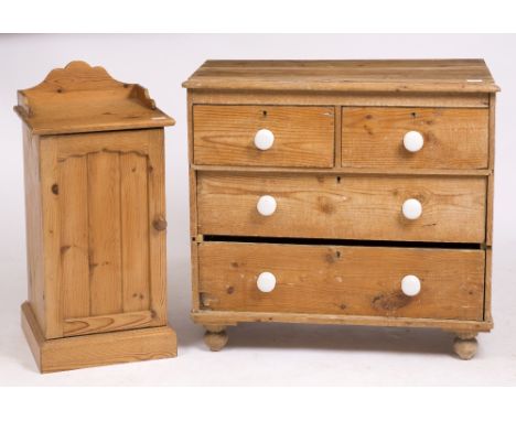 A SMALL PINE CHEST OF TWO SHORT AND TWO LONG DRAWERS with ceramic knob handles, 83cm wide x 79cm high together with a pine be