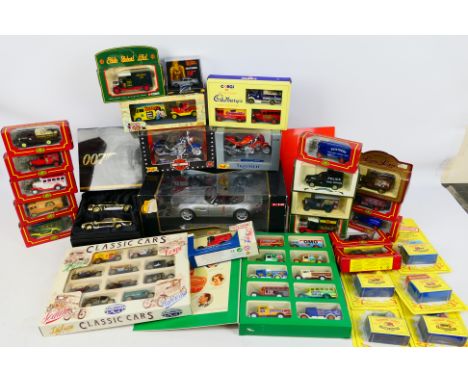 Corgi - Matchbox - Maisto - Days Gone - A group of boxed models including BMW Z8 in 1:18 scale # 36896, James Bond Anniversar