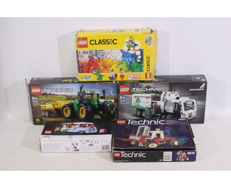 Lego - Technic - Icons - Classic - 5 x boxed Lego sets - Lot includes a Lego Technic #42136 'John Deere' 9620R 4WD Tractor. A
