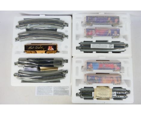 Bachmann - Hawthorn Village - Three On30 Scale model railway items, Elvis Presley Themed. Includes Jailhouse Rock & Return to