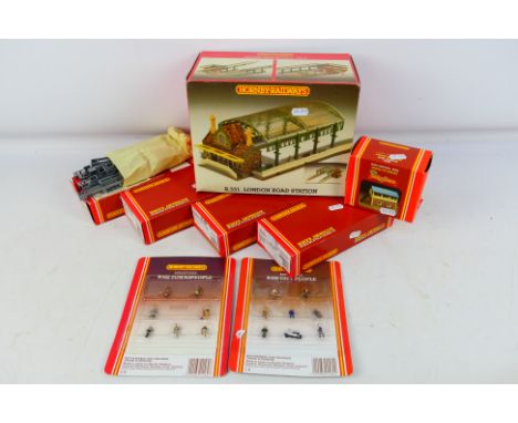 Hornby Railways - Four OO scale model railway items to include R331 London Road Station, R595, 4x R489 Double Track Catenary 