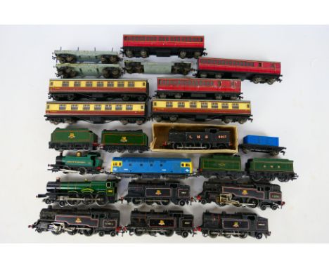 Hornby - Dublo - Lima - An assortment of approximately 18 HO/OO gauge item comprising of locomotives, Coaches and Rolling Sto