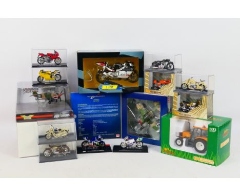 Ixo - Altaya - Universal Hobbies - Corgi - A collection of mostly boxed vehicles including Honda NSR 500 in 1:12 scale, Laver