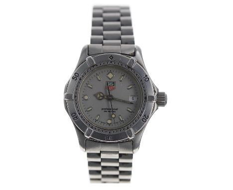 Tag Heuer 2000 Series Professional stainless steel lady's wristwatch, reference no. WE1411-2, quartz, 29mm-Box and Papers - n