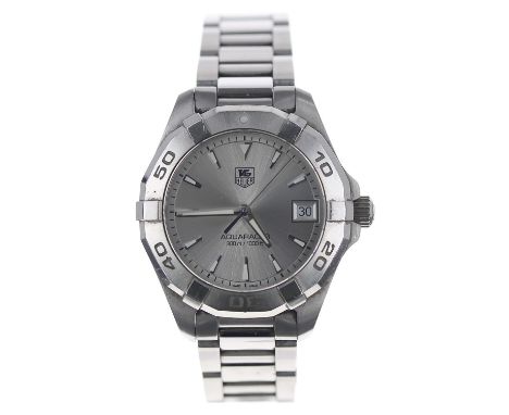 Tag Heuer Aquaracer stainless steel lady's wristwatch, reference no. WAY1311, serial no. RZT2xxx, silvered dial, rotating bez