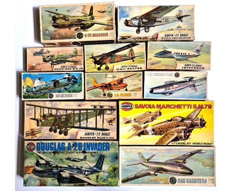 Airfix, a boxed group of mainly 1:72 and similar scale earlier issue military aircraft kits to include 05011-5 Douglas Invade