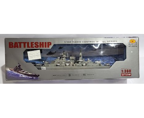 Heng Tai Radio Control Battleship 1:360 scale, boxed. Although untested &amp; unchecked for completeness condition generally 