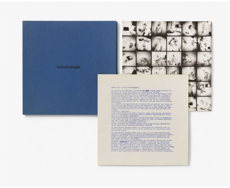 Portfolio mit 15 Vintages, Gelatinesilberabzügen hochglänzend auf Agfa-Papier 1972 Jeweils 39 x 39 cm. Zusammen mit zwei Text